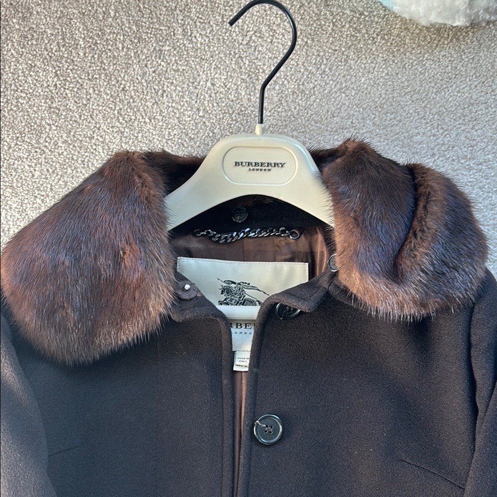 Burberry Brown 100% Cashmere Coat with real Mink Fur Collar (removable colllar)
